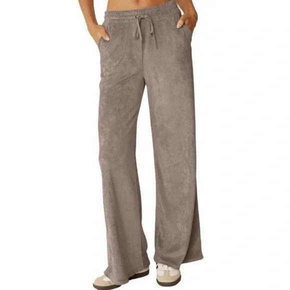 Beyond Yoga Tropez Pull On Pant in Khaki Brown Size Medium Towel Terry Lounge - Picture 1 of 16